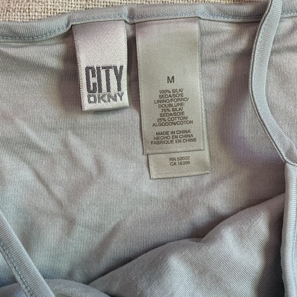 CITY DKNY baby blue silk camisole with adjustable straps and built in bra (M) - Picture 2 of 4